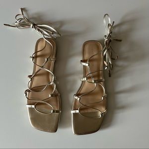 Marc Fisher Women’s “MFCALDA” Gold String Up Sandals size 10M